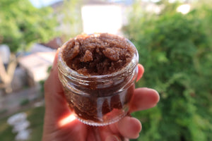 CinnaHun LipScrub